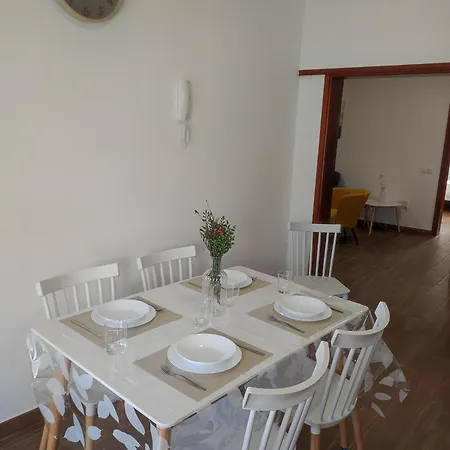 Carmen's House Tatil Evi